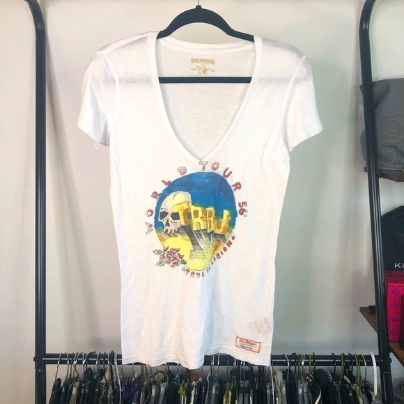 𝅺true Religion White World Tour ‘56 Deep V Neck Skull Tee - Picture 1 of 7
